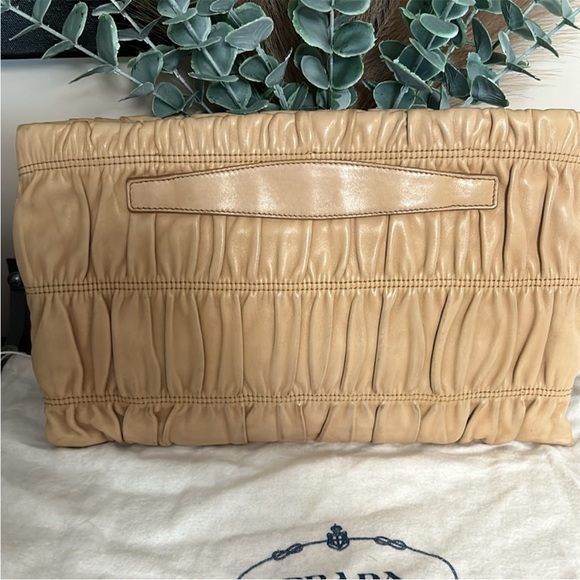 Authentic Large Prada Nappa Gaufre Clutch - Picture 4 of 9